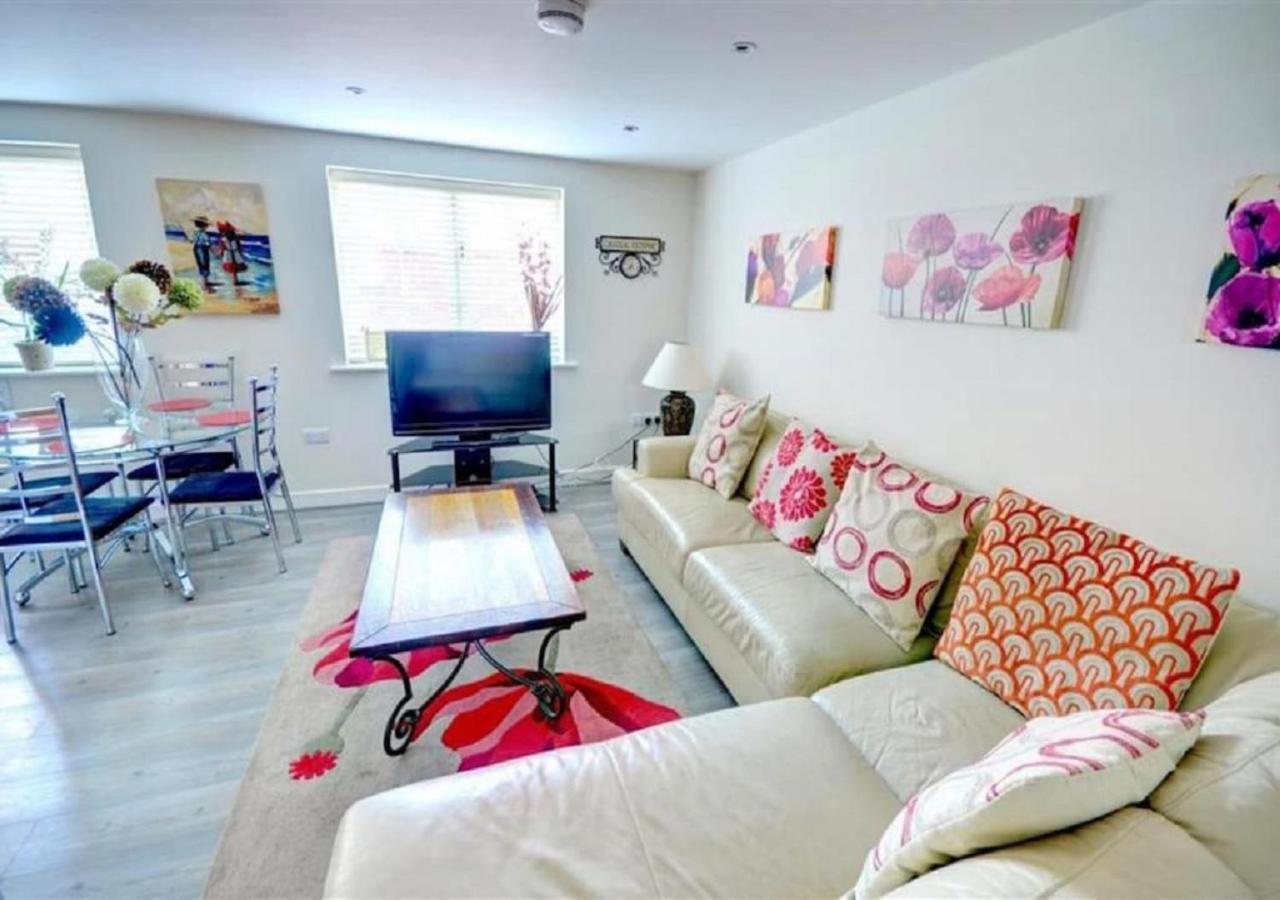 Appartement Luxury 2 Bed Close To Beach-with Parking! Scarborough